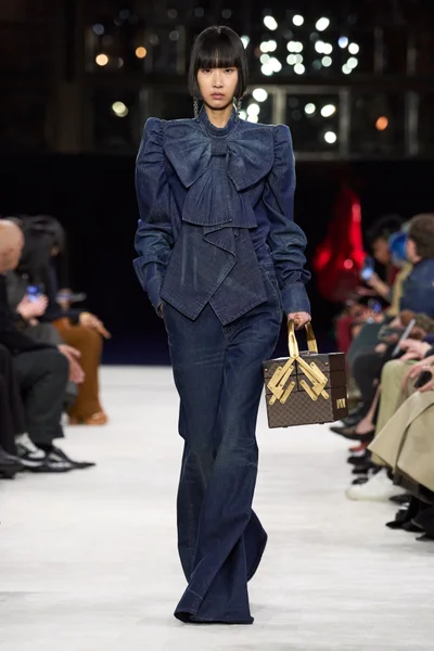 Look 23